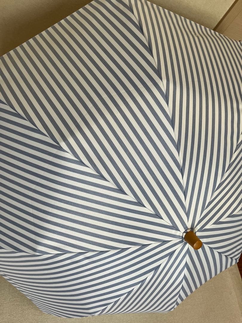 【美品 】 サンバリア100 日傘 2段折　ストライプブルー
