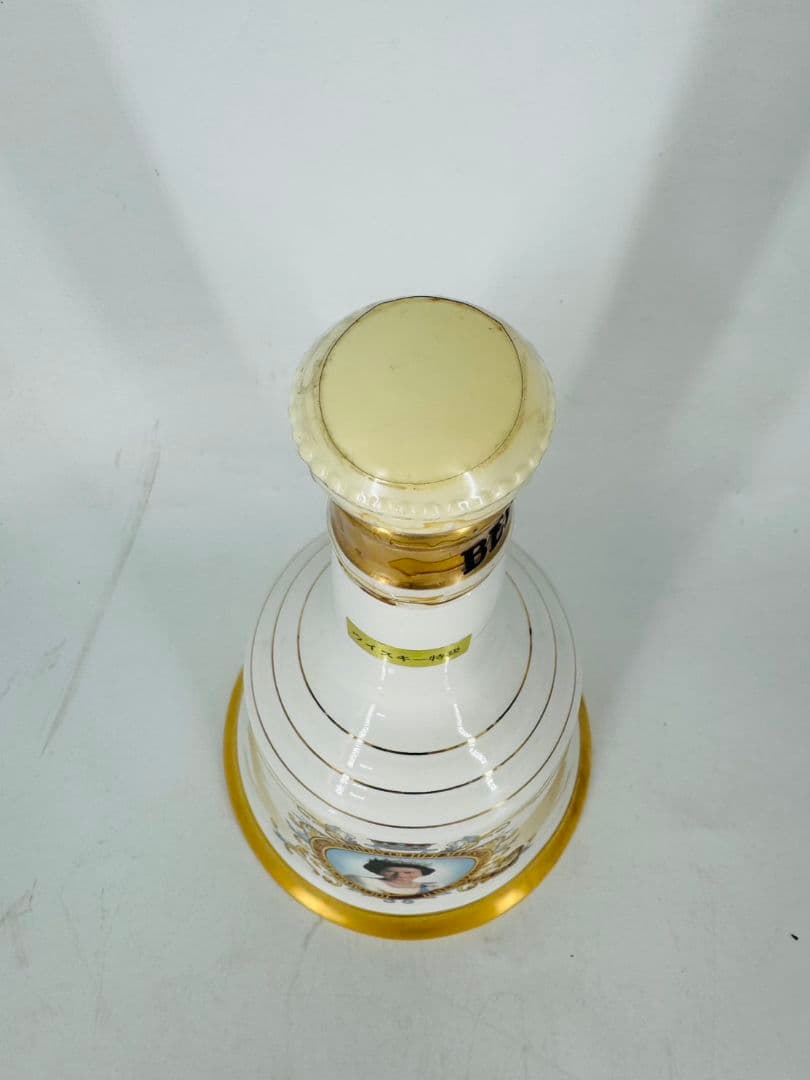 Bell's ウイスキー 　エリザベス女王生誕60周年記念デキャンタ