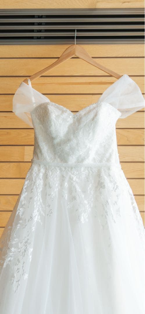 ウェディングドレスセット　ホワイト　カラー（ブラウン）