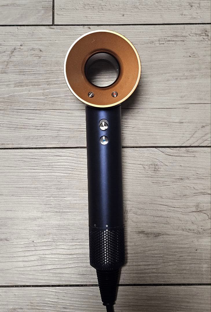 圧倒的最安　保証付　ダイソン　メンテナンス済　dyson hd08　ダークブルー