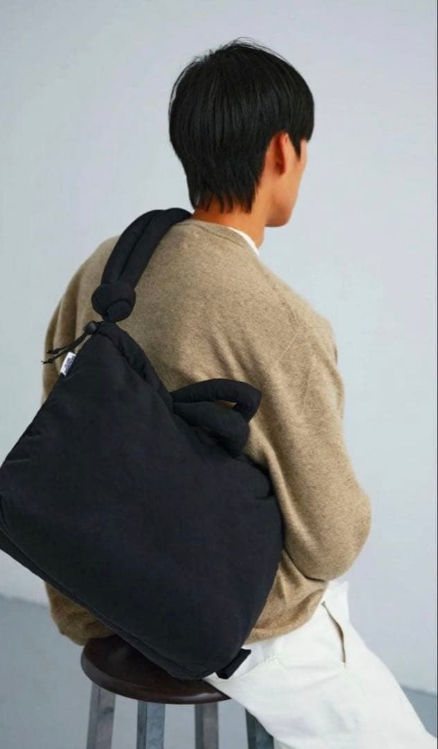 ona soft bag ショルダーバッグ　ブラック