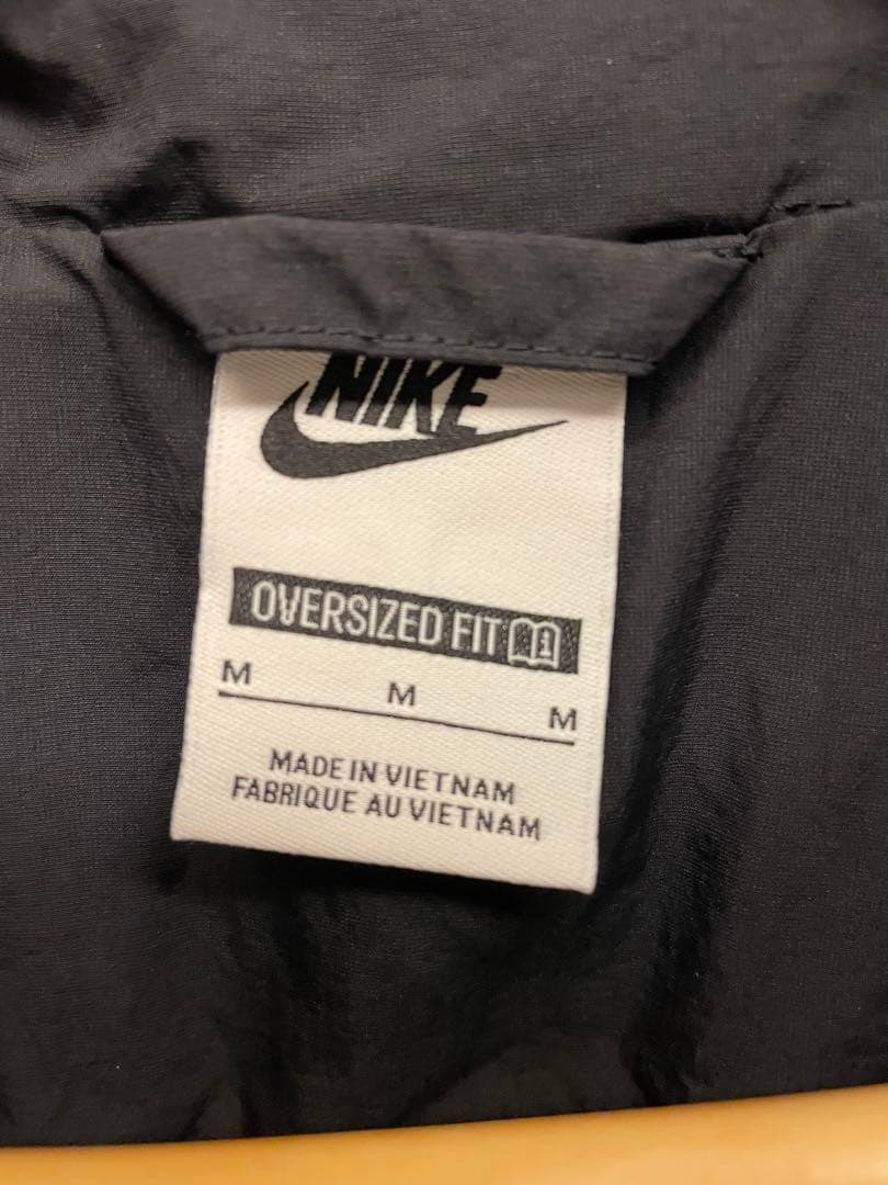 【新品未使用】NIKE ナイロンジャケット Mサイズ ブラック