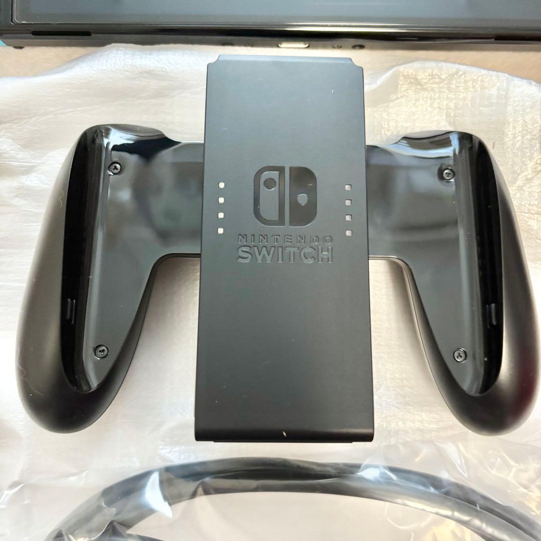 NintendoSwitch 有機ELモデル 収納ケース画面保護フィルム付き
