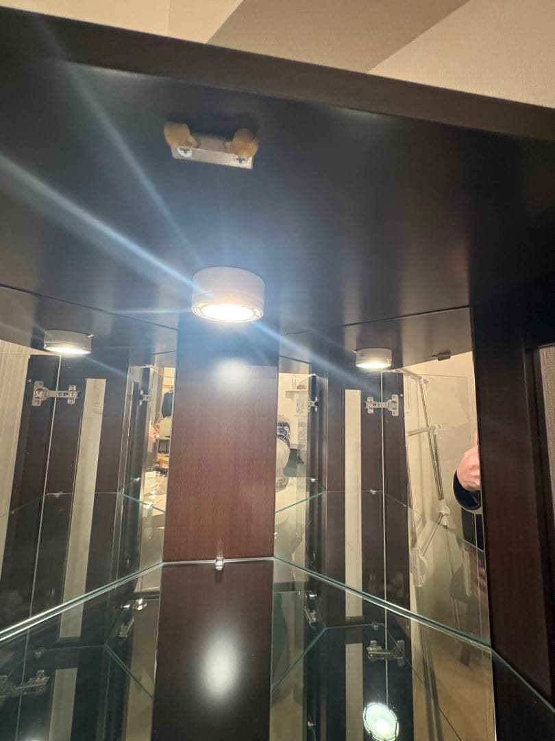 n*k様 ガラス棚　ショーケース棚　4段　照明付き