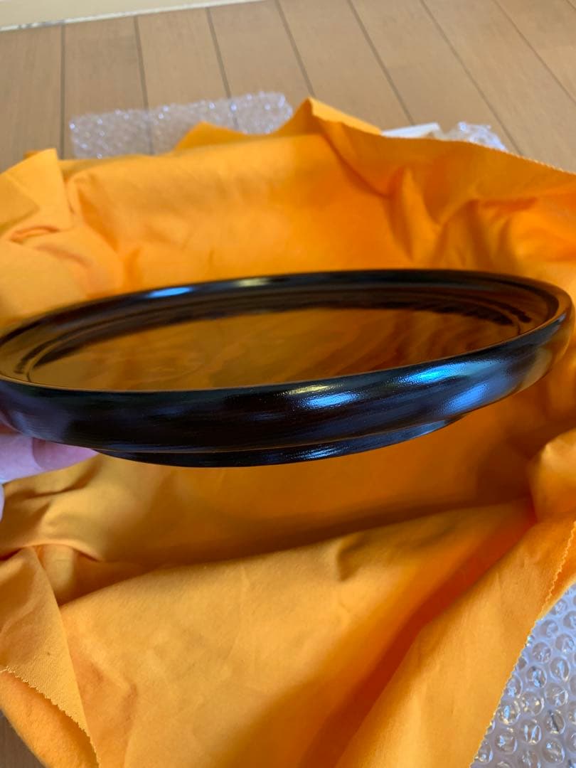 漆塗りの菓子器　専用箱付き