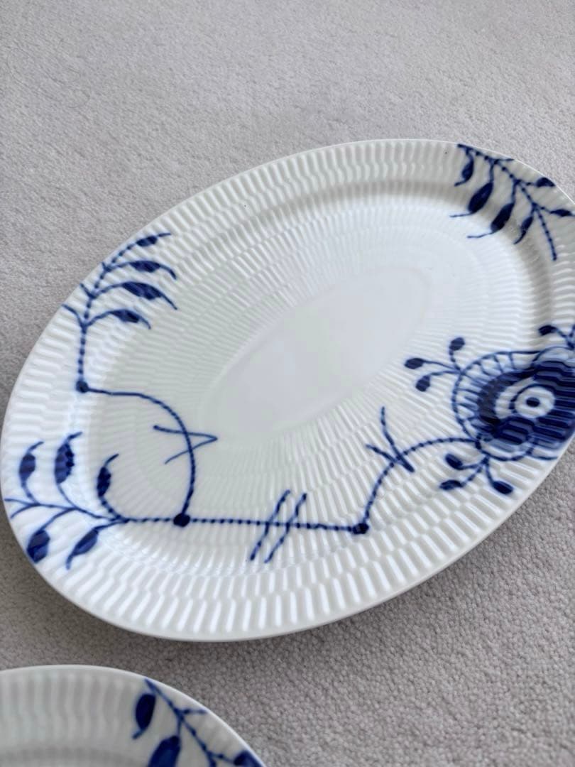   青い花模様の陶磁器皿3枚セット（箱付き）