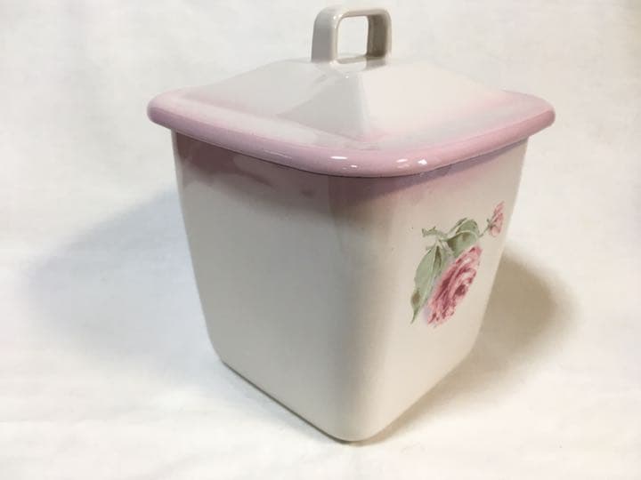 イマン　イリス　角キャニスター　希少な逸品ですから