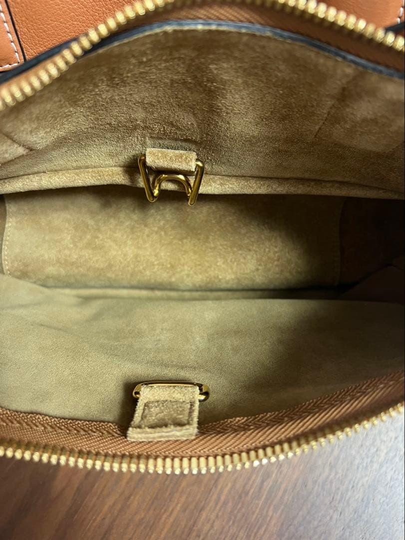 早い者勝SALE♡LOEWE♡美品ジッパーバッグ