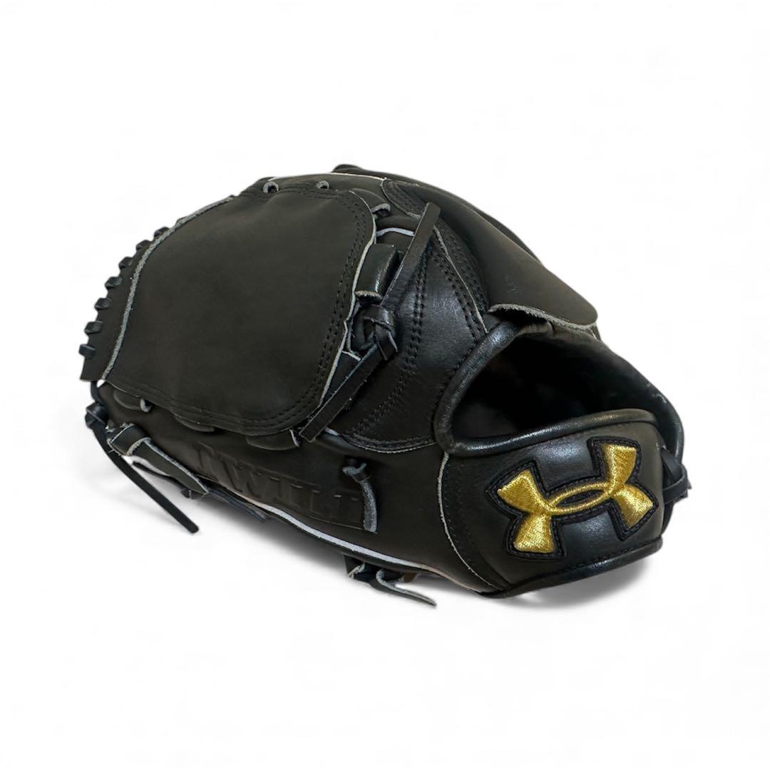 ア*ン様 【即戦力】Under Armour 軟式グローブ 黒　投手用　左投げ