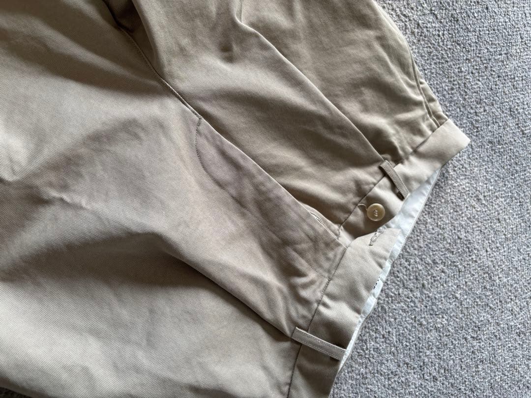 leoleo3　AURALEE カーキベージュ チノパン