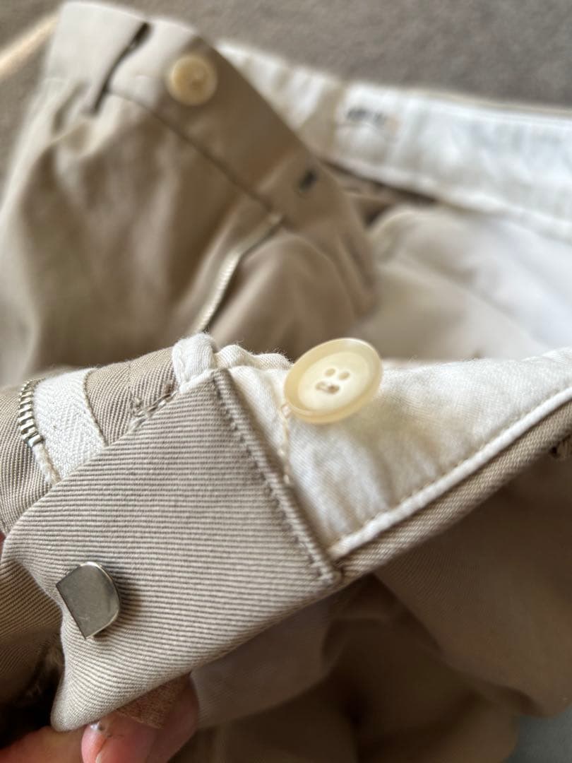 leoleo3　AURALEE カーキベージュ チノパン