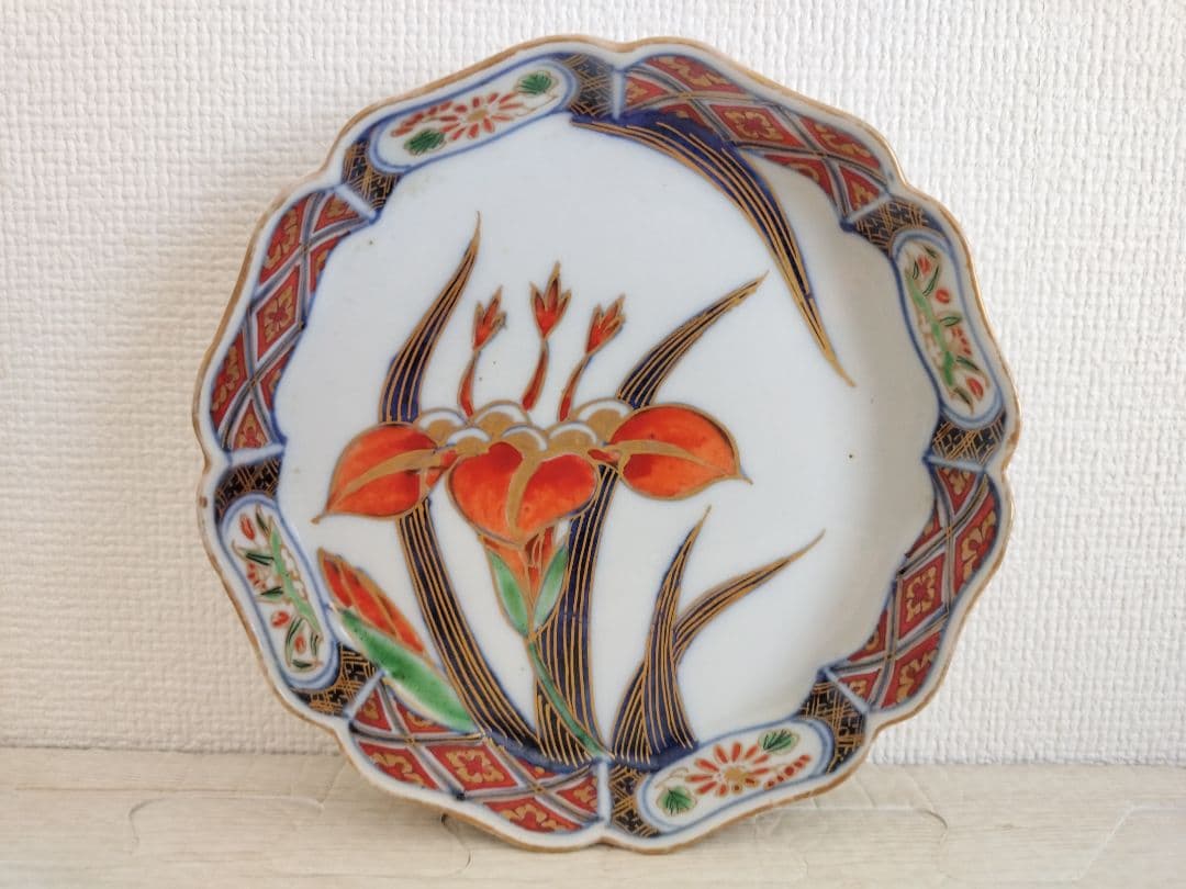 お値下げしました、4枚組　色絵　菖蒲紋　小皿